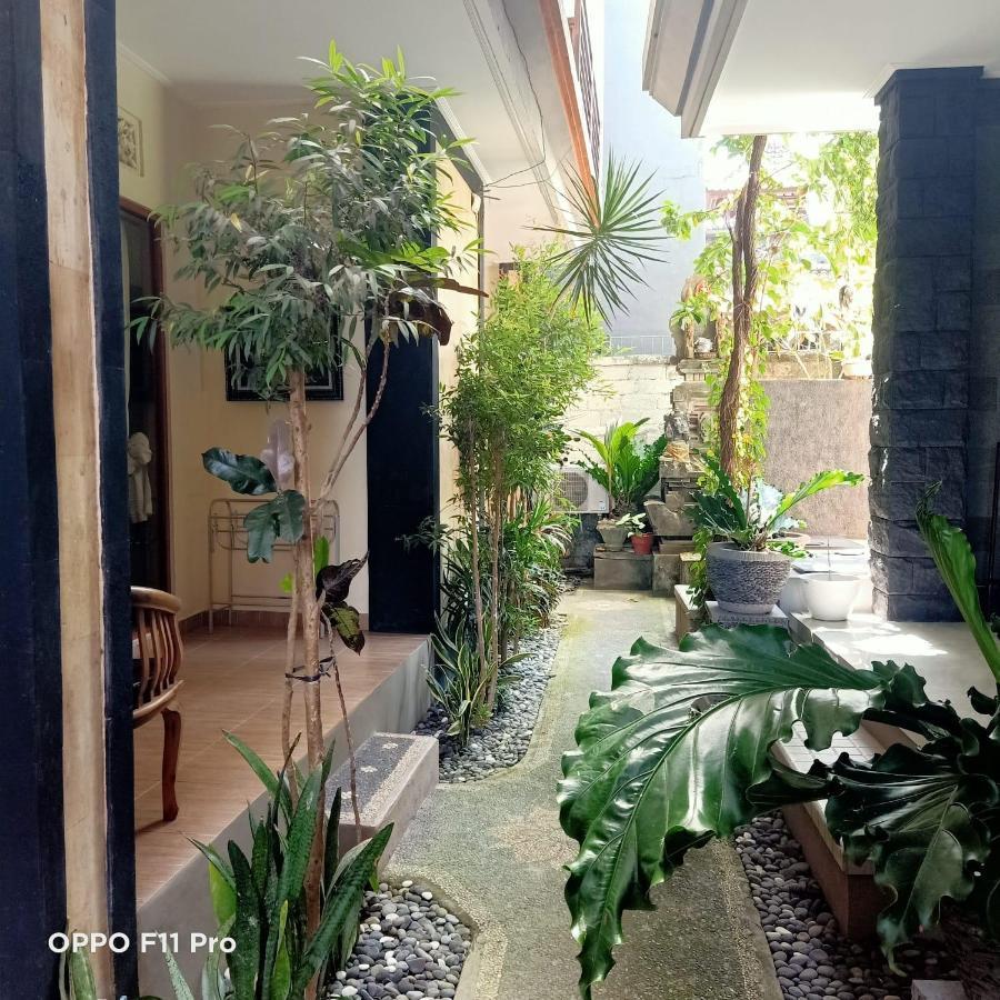 Pak'Vo'House Hotel Ubud  Bagian luar foto